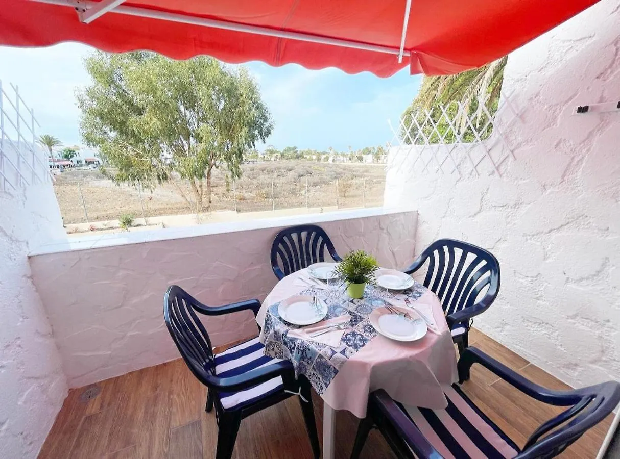 Happy Days, Central, Nice Terrace, Fast Internet Apartment Costa Del Silencio