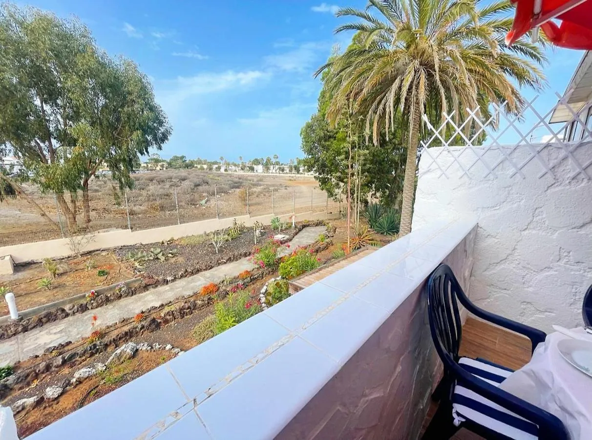 Happy Days, Central, Nice Terrace, Fast Internet Apartment Costa Del Silencio Spain